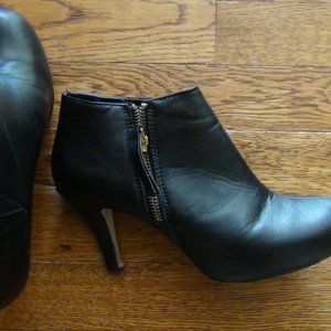 Women's Black Boots with heels